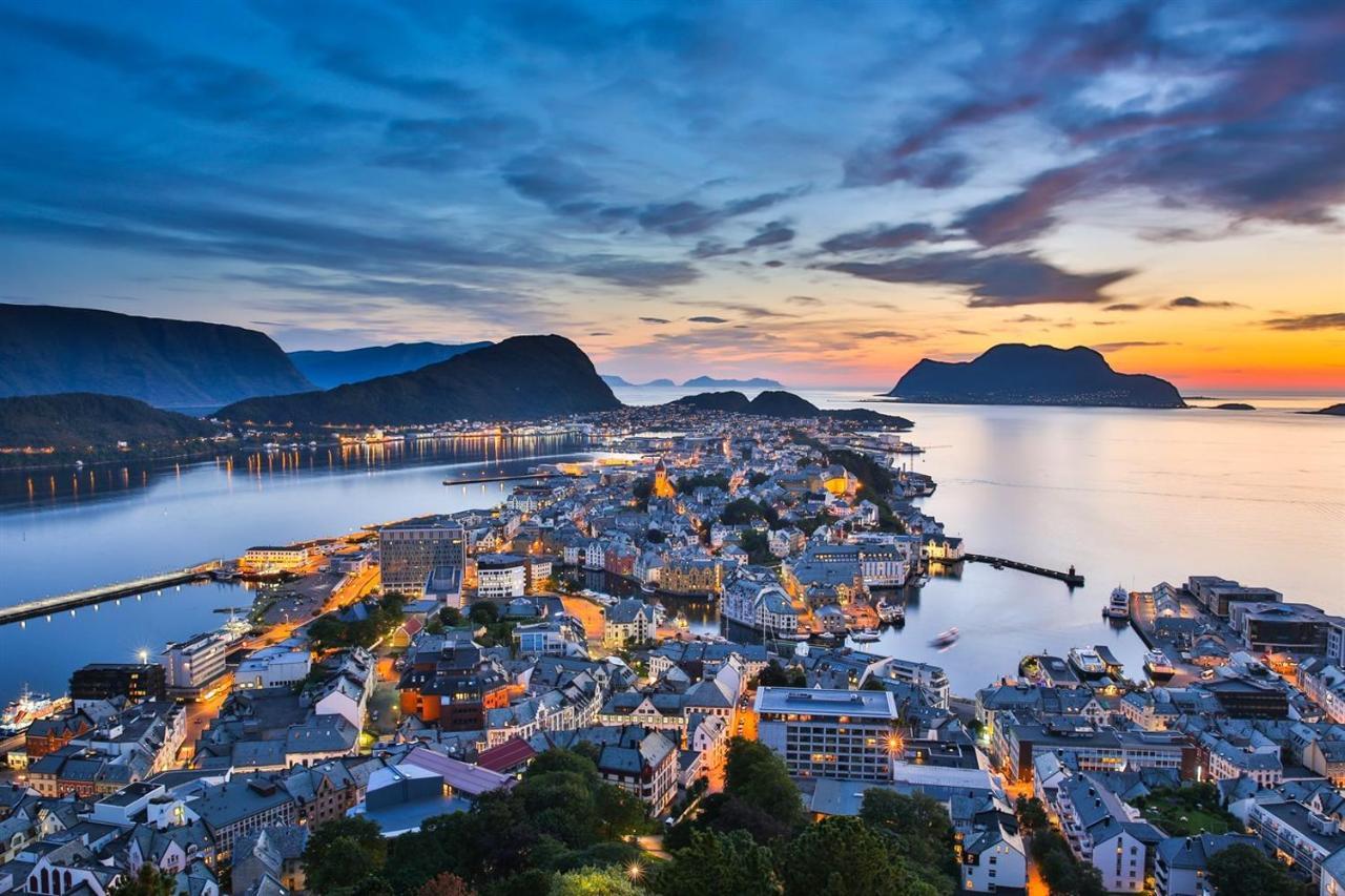 Hotel Four Monkeys Ålesund Exteriér fotografie