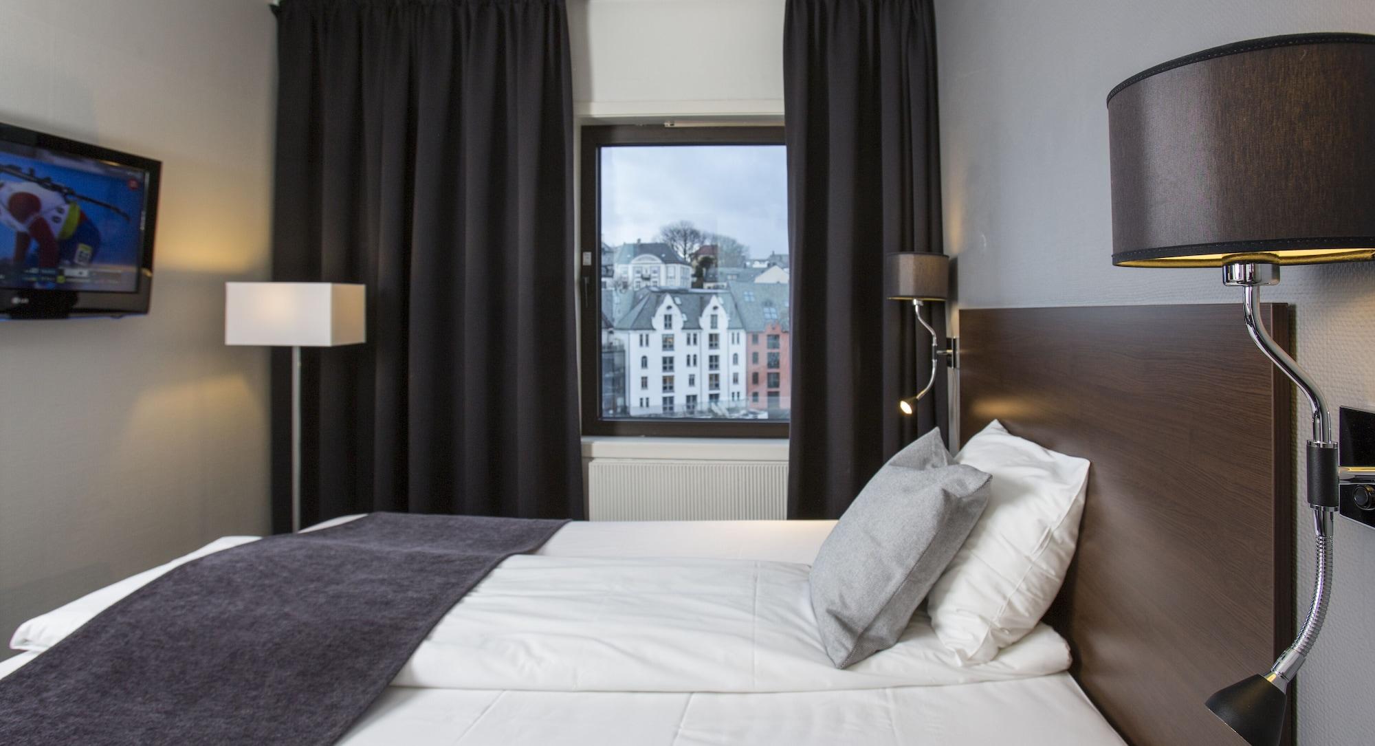 Hotel Four Monkeys Ålesund Exteriér fotografie